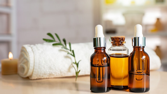 Plant-Based Fragrance Oils are well suited for use in clean beauty, personal care, soap making and home fragrancing applications where cost-effective fragrance is required without the use of synthetic components.