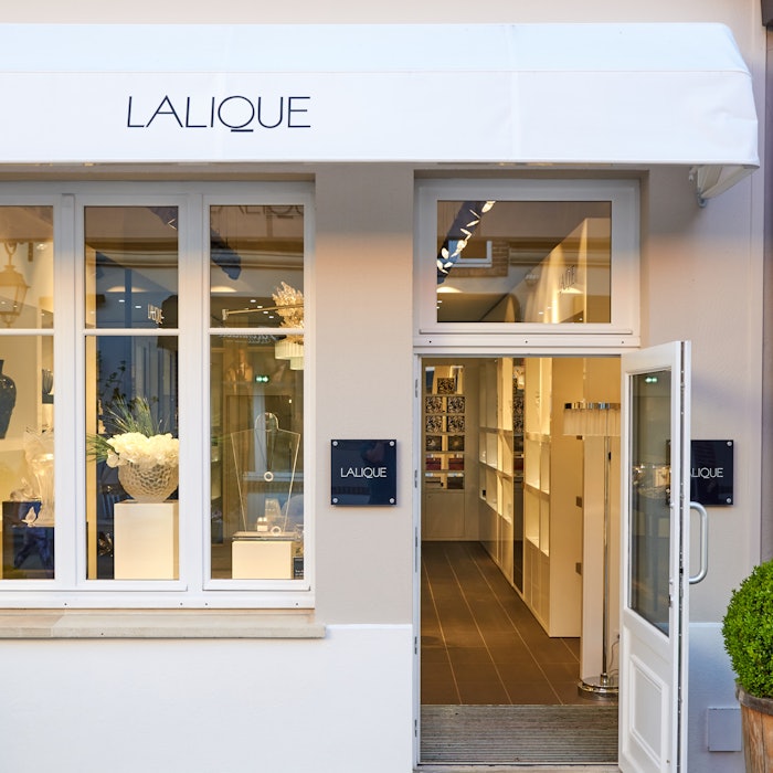 Roger von der Weid, CEO of Lalique Group, said, “We are delighted to be the exclusive perfume partner of Mikimoto, and we are very much looking forward to presenting unique fragrances that embody Mikimoto’s unique DNA. Mikimoto and Lalique Group share a sense of excellence and craftsmanship making this partnership an ideal opportunity to further strengthen our perfume portfolio.”