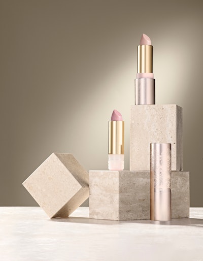 HCP’s Devotion Luxe Refill Lipstick features a click-and-use lock ring feature for the refillable mechanism.