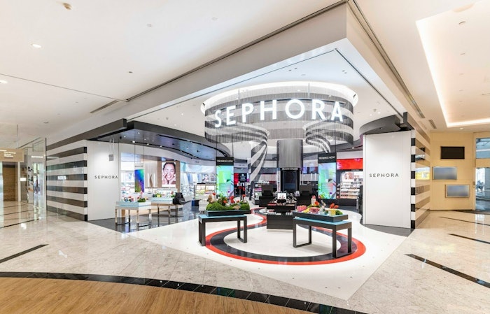 Sephora, Retailer