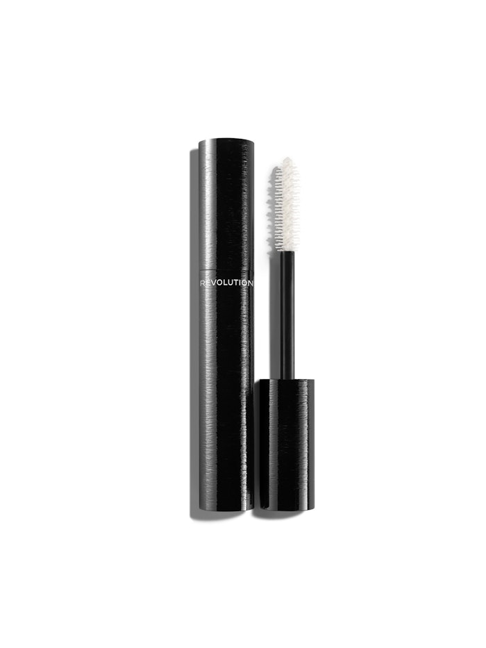 Le Volume De Chanel mascaras now feature G.Pivaudran-developed packaging comprising recycled aluminum.
