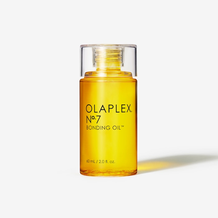 The oil protects hair from damage with its bond-building technology that has more than 160 patents along with frizz and heat protection for sleek, healthy-looking styles.