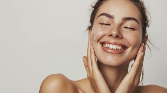dsm-firmenich's PEPHA®-TIGHT CB is a marine algae biotech solution that delivers both a fast, instant tightening experience, and a superior long-term skin firming effect.