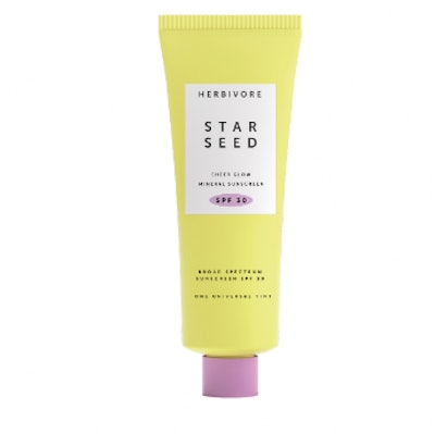 Herbivore Botanicals' Star Seed SPF 30 Vitamin C Brightening Mineral Sunscreen delivers UVA/UVB protection against daily cell damage as well as skin care-inspired materials such as vitamins C and E, plant based prebiotics, Barnet’s VitaGlow-D, and blue light blockers.