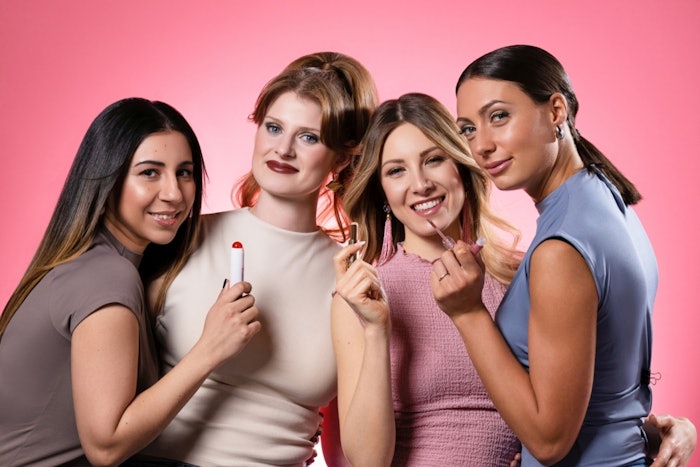 To introduce the range of concepts, Gotha unveiled an authentic photographic collection featuring its own employees playing with the makeup.