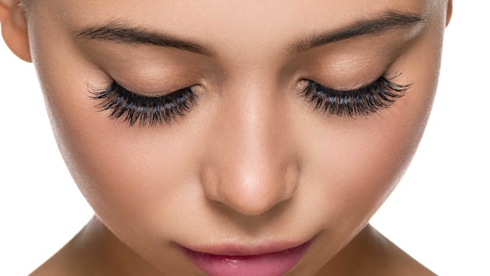 The phrases 'cosmetics lash xl' and 'Yep cosmetics lash xl' have surged in searches within the past week. TikTok reports some 88.1 million posts on the product, with one of the most popular 'results' videos capturing 59.9 K views.