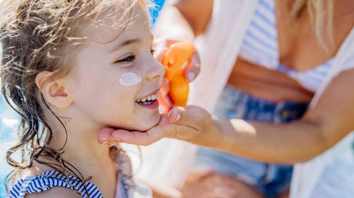 The company reports Suncare Zen - KT is suitable for the most delicate skin, providing a refreshing and non-greasy experience.