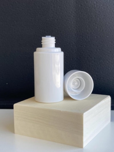 Epopack’s leak-proof PET screw-on cap with dual seal function is designed to ensure products ship without incident.