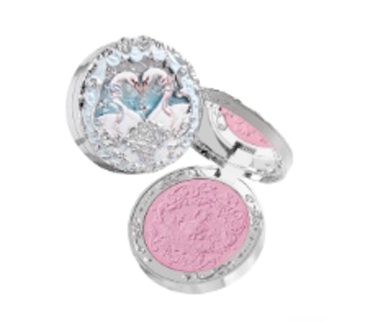 Flower Knows, which features the Strawberry Rococo Collection, Little Angel, Swan Ballet and Strawberry Rococo collections, is now exclusively online and in store at Urban Outfitters.