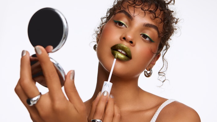 The Lipotle lip stain is 'guac-proof' and formulated in a peelable green colorway; when peeled off, the masque will reveal a new nude-pink lip stain payoff.