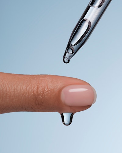 Daily Hydro reportedly instantly hydrates and relieves dry scalp, strengthens the hair and scalp barrier, and supports long-term scalp health.