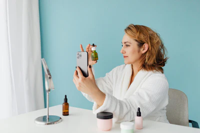 Косметика - 2025's Top 7 Beauty Trends 7 ошеломляющих бьюти-трендов, которые покорят мир в 2025 году