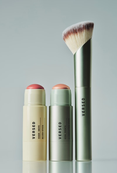 High Points Illuminating Stick, Cashmere Color Smoothing Lip Blush, and the Face Diffuser Multi-Tasking Brush.