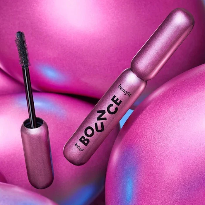 BADgal Bounce mascara by Benefit Cosmetics features sustainable packaging by Albéa, made with Post-Consumer Recycled materials.