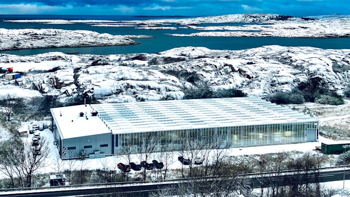 The factory features a 2,300-square-meter greenhouse that houses stacked raceway ponds, creating 3,500+ square meters of algae cultivation capacity, with the potential to grow significantly further.