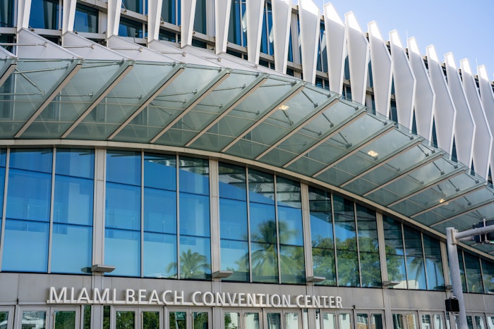 Miami B Each Convention Center