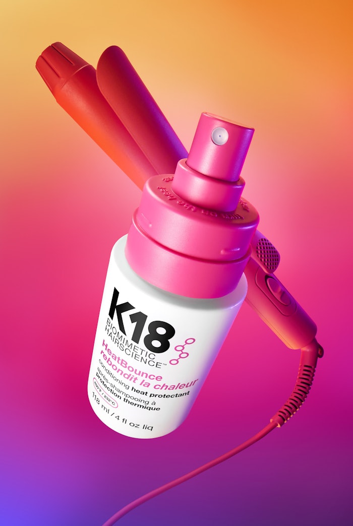 HeatBounce is designed for use on damp or dry hair and protects against heat, mechanical damage and UV exposure. Its lightweight cream-to-mist formula ensures conditioning without added weight, making it suitable for all hair types.