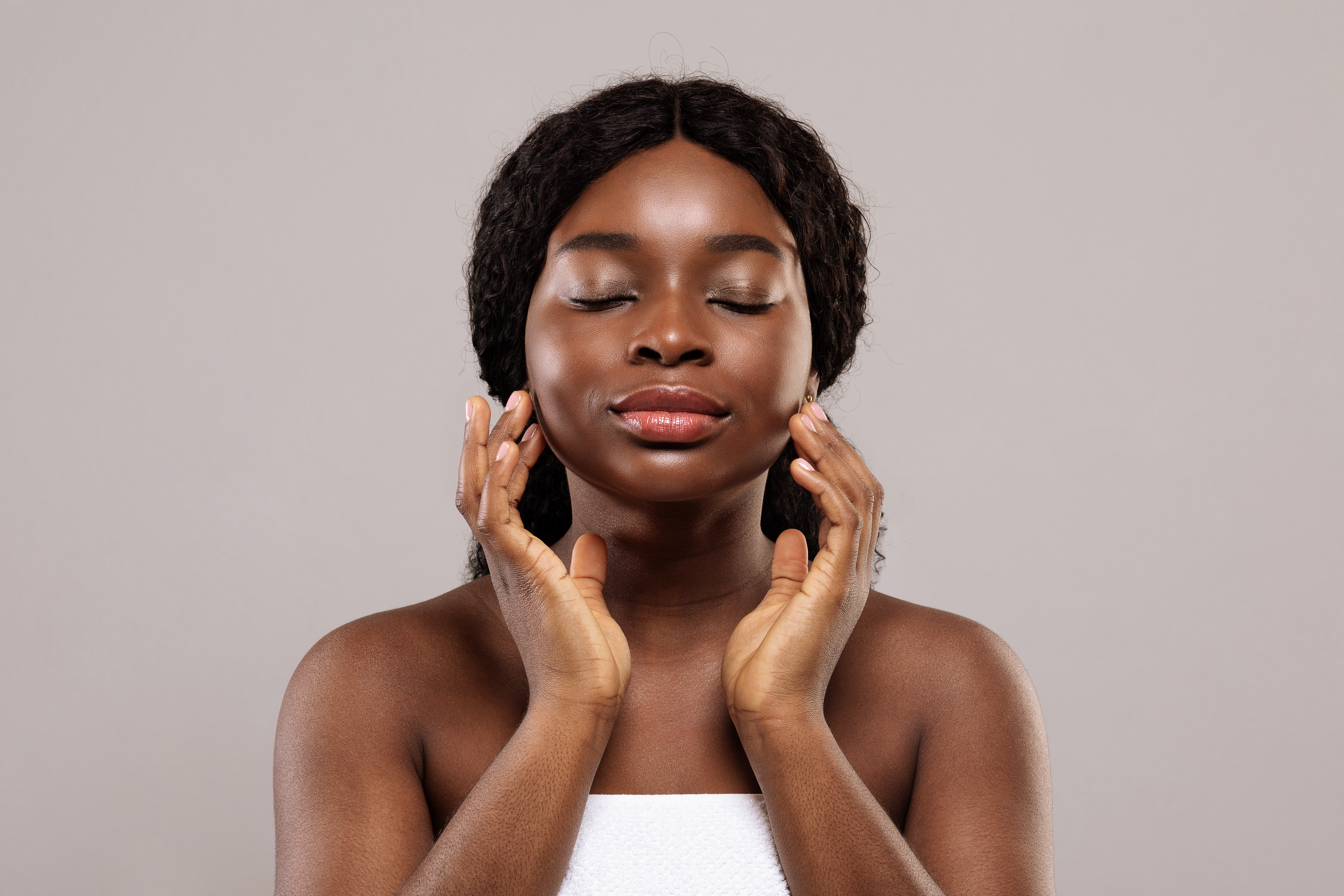 The XERF system combines 6.78 MHz and 2 MHz RF energy to target multiple skin depths, including heating fibrous septa.