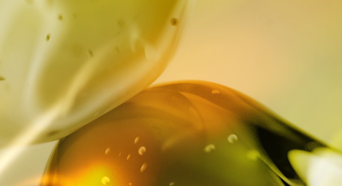 Olivante has phenolic and animal notes reminiscent of castoreum.