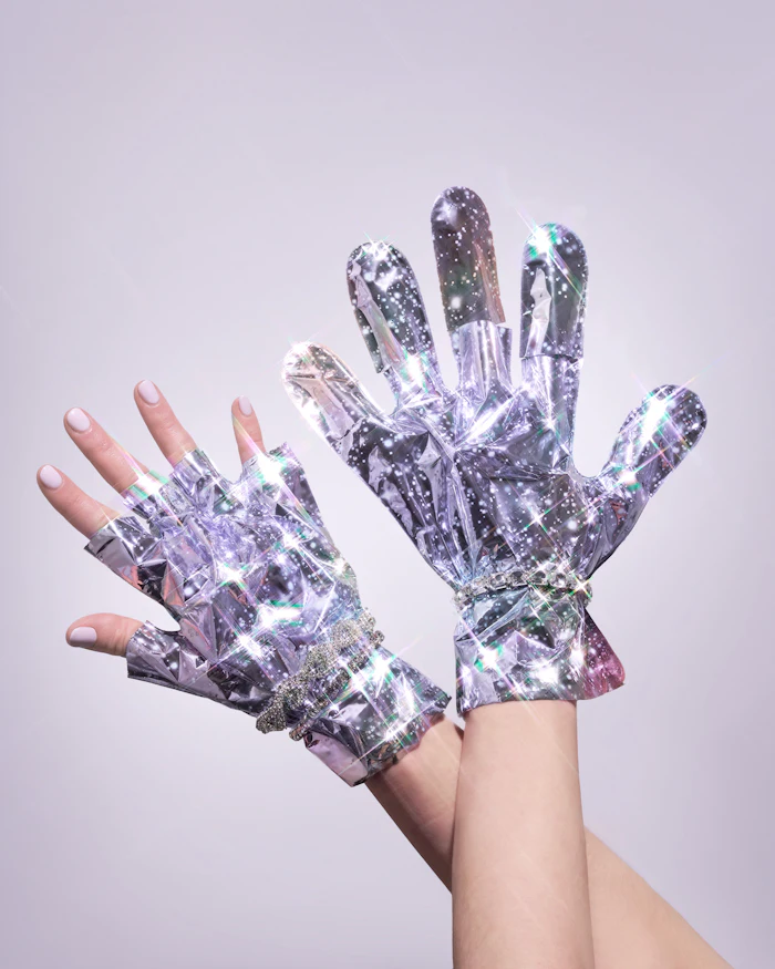 Collagen Gloves & Collagen Socks Noble Diamond ($7.00): Intensive hand and foot treatments infused with real diamond powder and vegan collagen. Featuring removable tips, they are designed to hydrate, smooth, and restore dry hands and feet in 15 minutes.