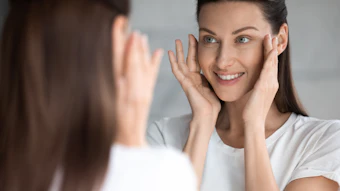 SkinNexus Collag3n is a recombinant collagen fragment produced via vegan yeast fermentation, designed to support collagen “banking” and overall skin structure.