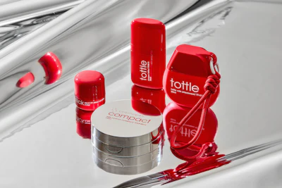 The collection includes a 50 ml tottle with attachment, a 30 ml dropper tottle, a squat PP stick and magnetic compact.