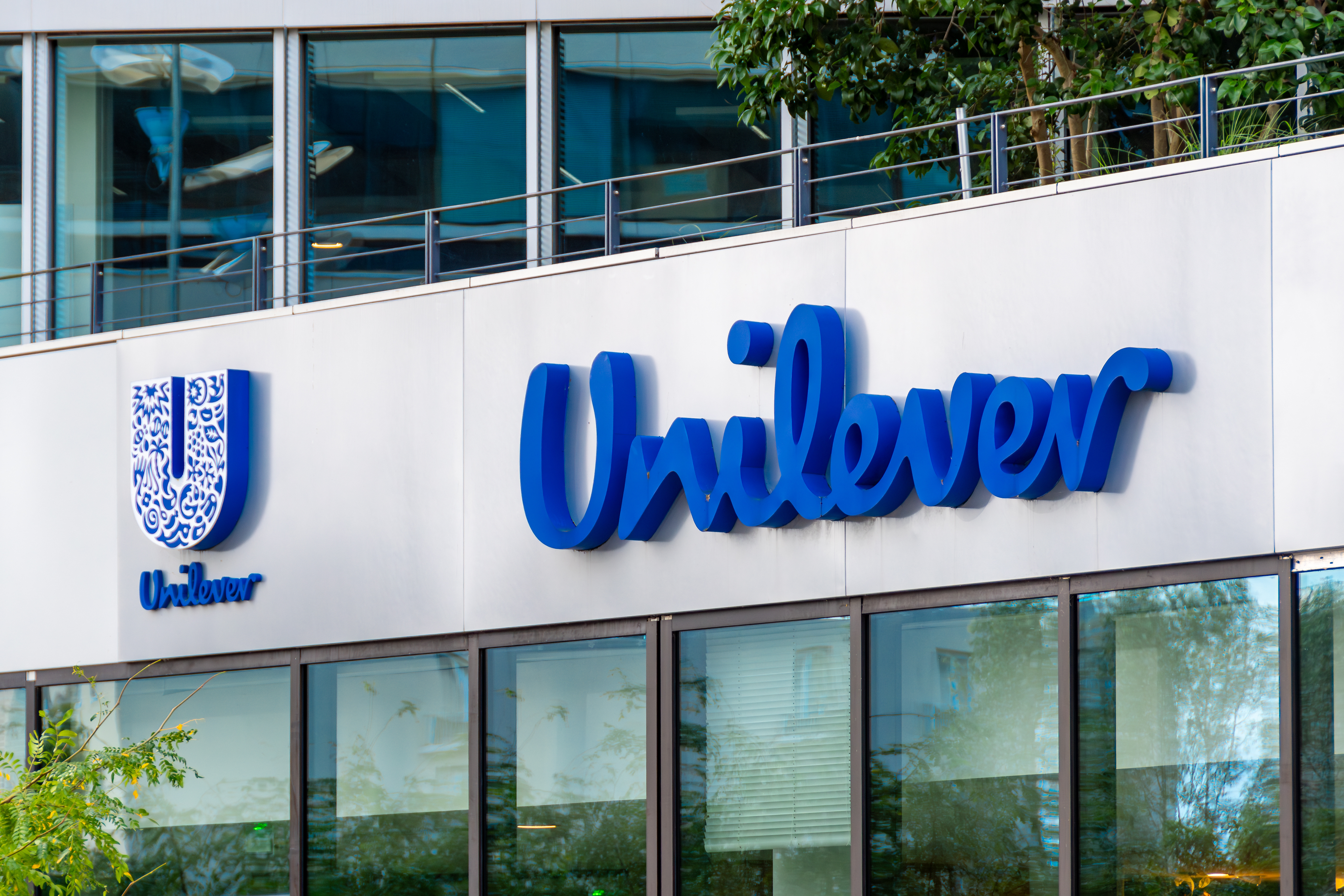 Buoyed by the strong performance, Unilever raised its full-year 2026 guidance, now expecting 4% to 6% underlying sales growth with approximately 3% underlying volume growth and a modest improvement in operating margin.