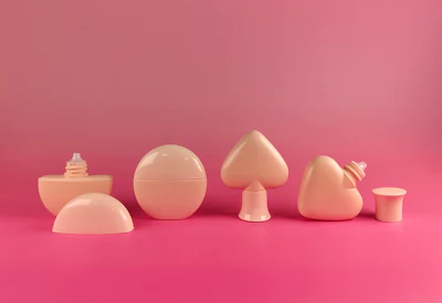 ICONS has showcased a range of rounded 'tottle' designs, including new 15 ml pebble- and heart-shaped polyethylene formats aimed at travel-size and on-the-go beauty products.