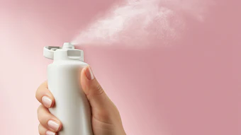 The company emphasized PPWR-ready solutions, including its one-piece mono-material polypropylene Powder Spray Tube, a fully recyclable package available with post-consumer recycled (PCR) content for applications such as powder dry shampoo and other spray products.