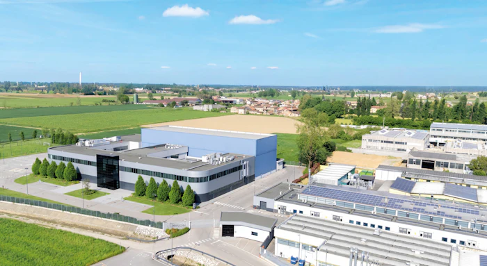 The transactions give Lumson a direct operating presence across Europe, North America and Asia, extending its ability to support multinational beauty and personal care customers across key production and consumption markets.